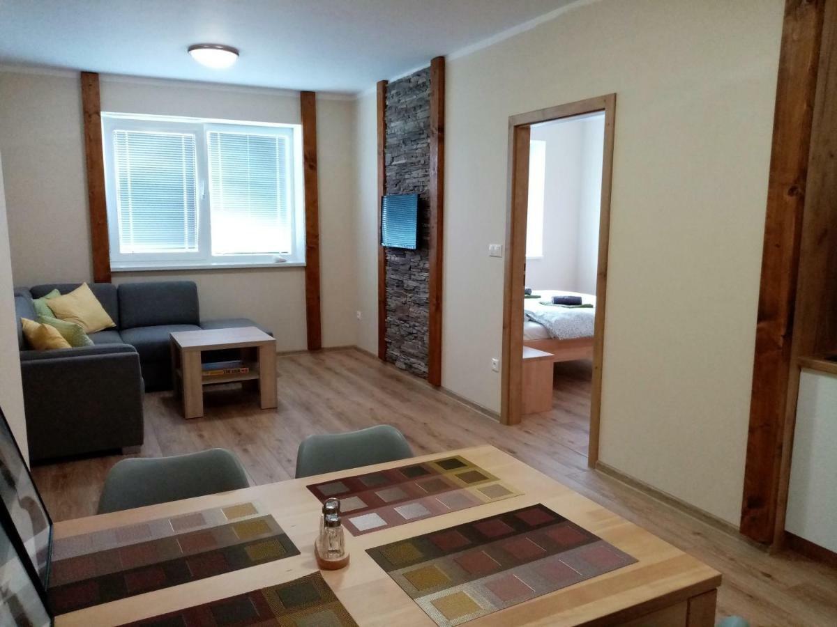 Apartmán Elejan Bešeňová Exteriér fotografie
